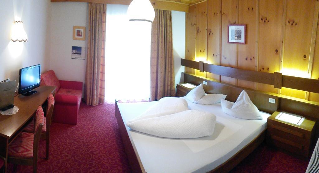 Hotel Alpenblick Пфельдерс Номер фото
